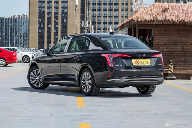 2024款红旗E-QM5 610km PLUS