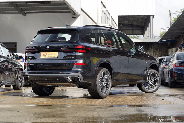 2025款宝马X5 xDrive 40Li 尊享型M 运动曜夜套装