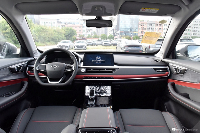 2025款瑞虎7 卓越版 1.5T CVT全球版