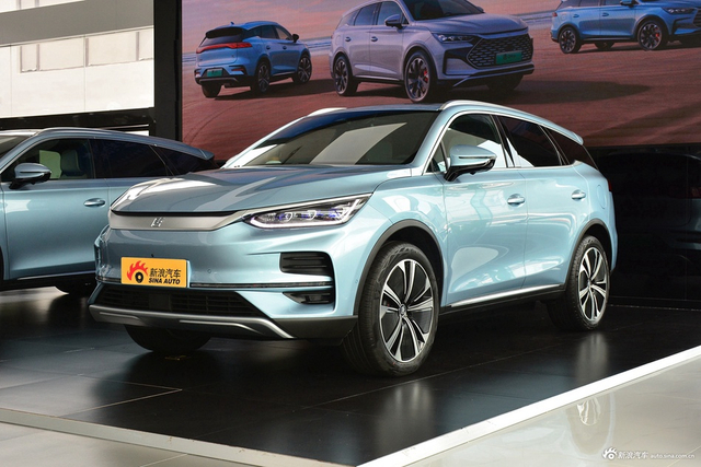 2024款比亚迪唐EV 冠军版 635KM 四驱旗舰型