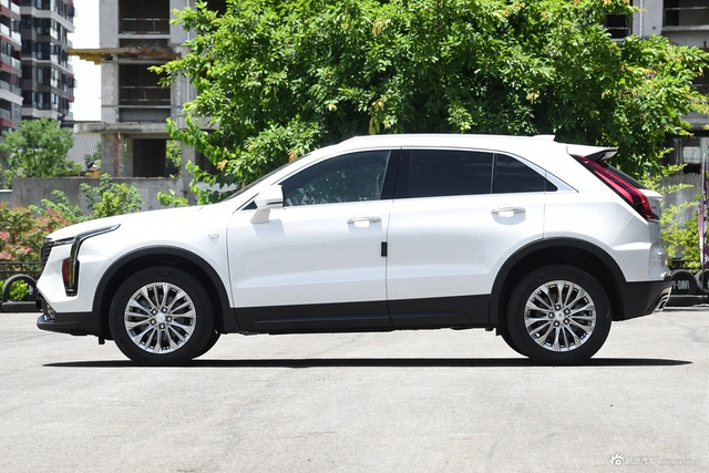 2024款XT4 28T 两驱豪华型