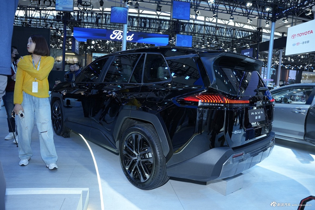 2025广州车展实拍：RAV4荣放