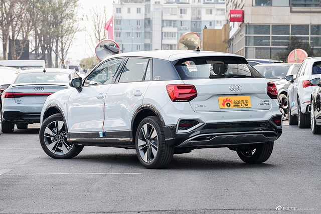 2024款奥迪Q2L 35TFSI 时尚致雅型