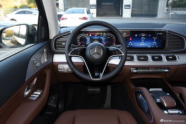 2024款奔驰GLS级 400 4MATIC