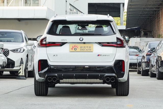 2025款宝马X1 M35Li