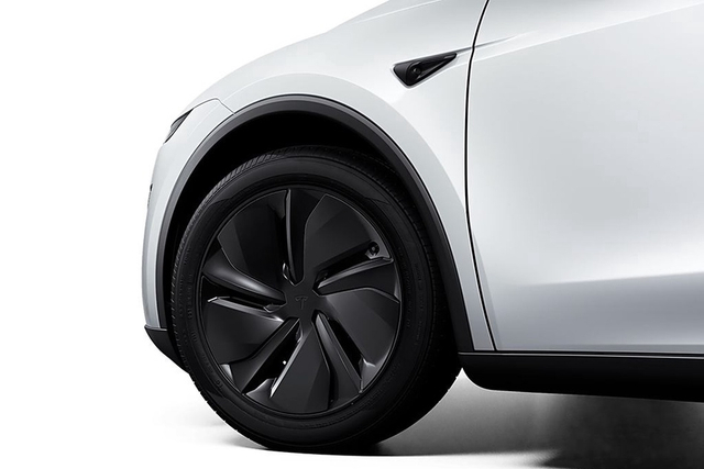 2025款Model Y 长续航全轮驱动 首发版 官图