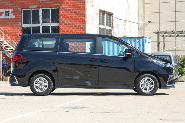 2023款上汽MAXUS G20 ES 2.0T 柴油手动超值版