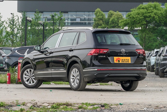 2024款途观L 出众款 330TSI 自动两驱龙腾版