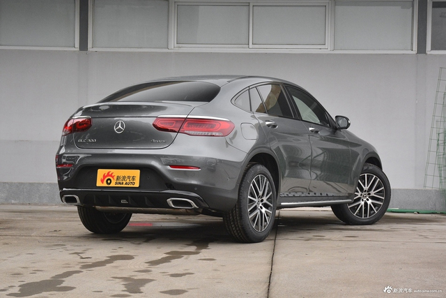 2020款奔驰GLC 300 4MATIC轿跑SUV 