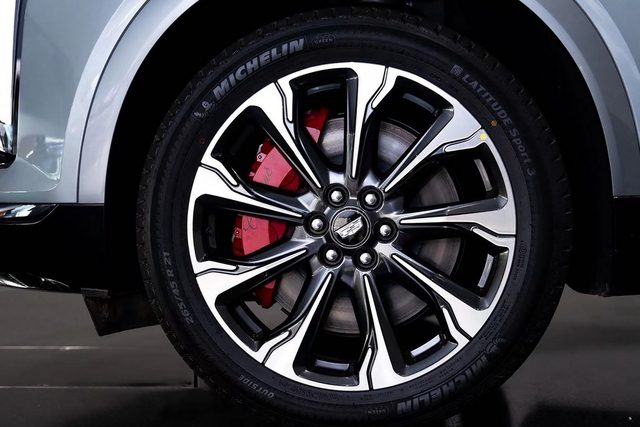 2025款凯迪拉克XT5 2.0T 四驱尊贵型 官图