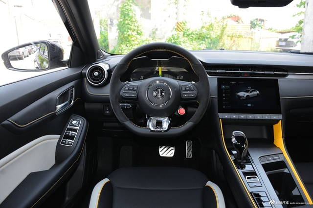 2021款名爵6 Pro 1.5T 自动Trophy旗舰版