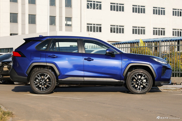 2021款威兰达混动高性能版2.5L两驱劲擎版