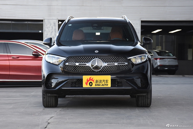 2024款奔驰GLC 260 L 4MATIC 豪华型 5座