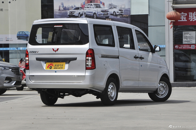 2018款五菱荣光V 1.5L手动实用型国V