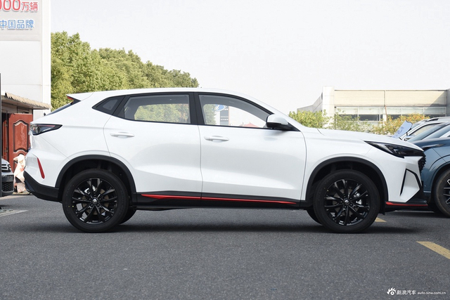 2025款长安X5 PLUS 1.5T DCT卓越型