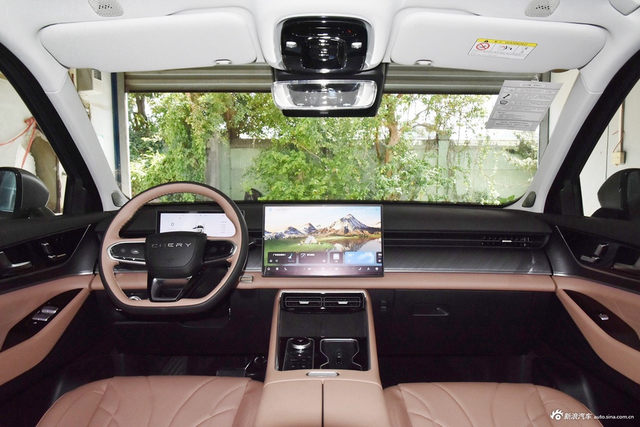 2024款瑞虎8 L 2.0T 两驱豪华版 7座