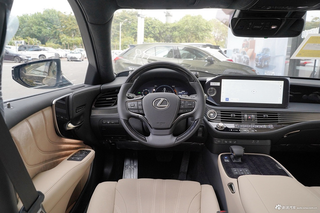 2024款雷克萨斯LS 500h 豪华版