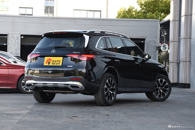 2024款奔驰GLC 260 L 4MATIC 豪华型 5座