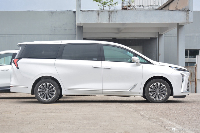 2025款别克GL8 ES陆尊 尊享版