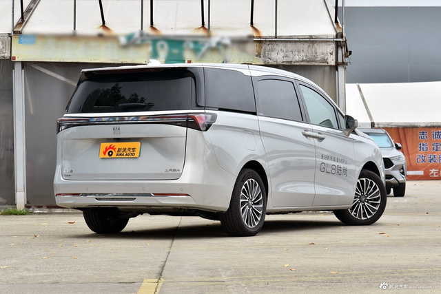 2025款别克GL8插混 陆尚 尊享版 7座