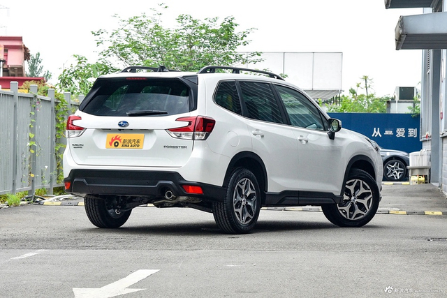 2024款森林人2.0i AWD豪华版