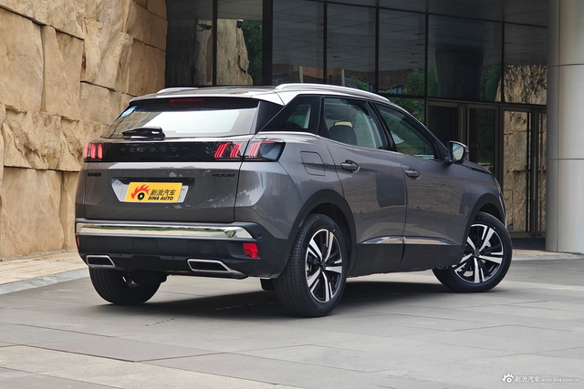 2023款标致4008 360THP 科技版