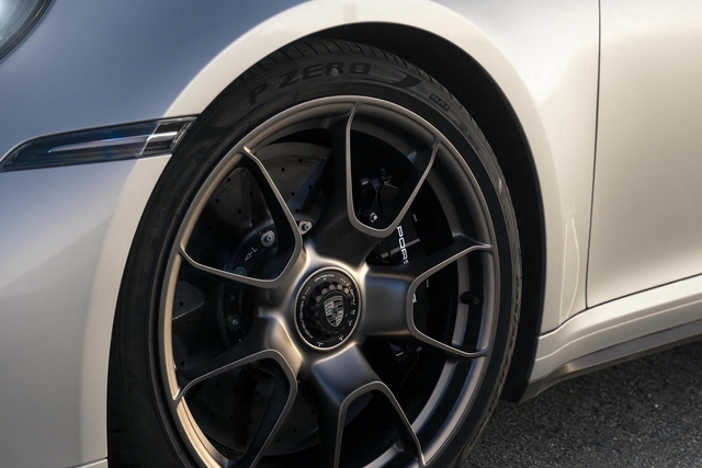 2024款保时捷911 Turbo 3.7T 50周年纪念版 官图