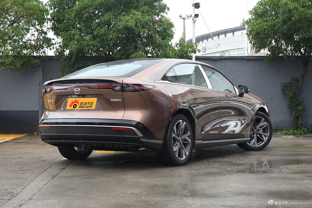 2024款马自达EZ-6 增程200智尊版