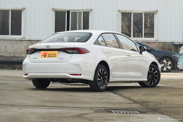 2026款卡罗拉 1.8L 双擎 精英版