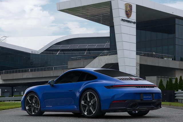 2025款911 Carrera T 3.0T Club Coupe 官图