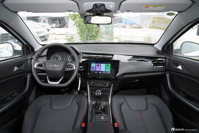 2023款瑞虎3x 1.5L 手动时尚版