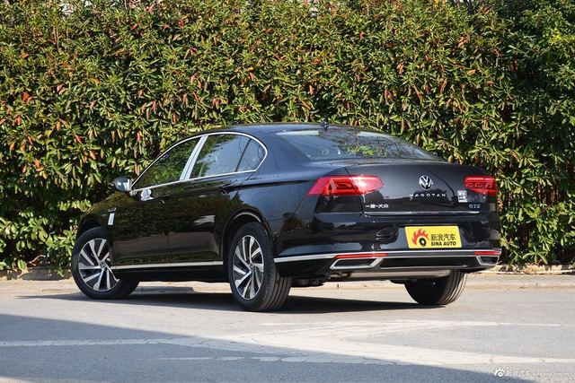 2022款迈腾GTE 豪华型