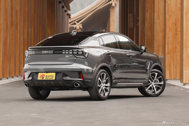 2023款领克05 2.0TD 四驱劲Halo