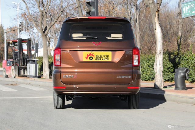 2021款五菱宏光改款 1.5L S舒适型LAR