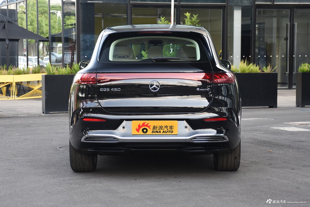 2023款奔驰EQS SUV 450 4MATIC 先锋版
