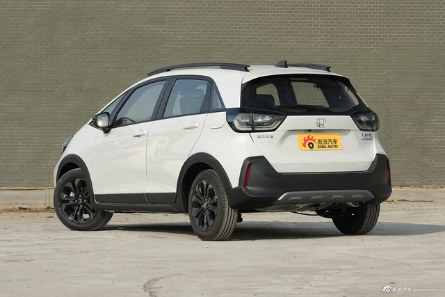 2023款LIFE 1.5L CVT CRO-SS灵趣版