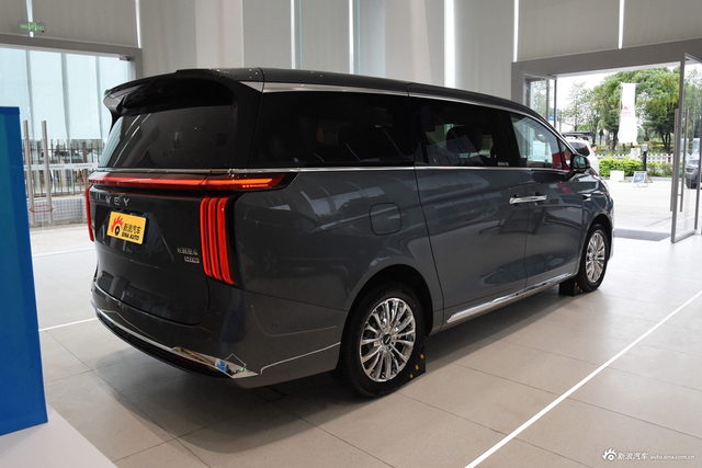 2025款魏牌 高山 四驱高山8