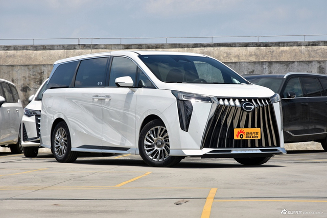 2024款传祺M8 宗师系列 400T 科技关爱版