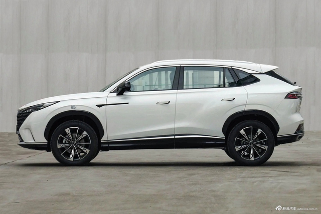 2023款荣威RX5 1.5T 豪华滑屏版