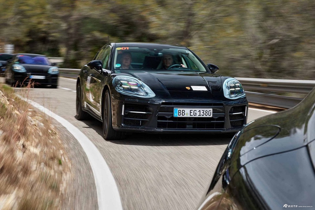 2024款保时捷Panamera 官图