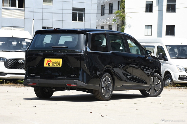 2024款上汽大通MAXUS 大家MIFA7 410km 行政标准续航版