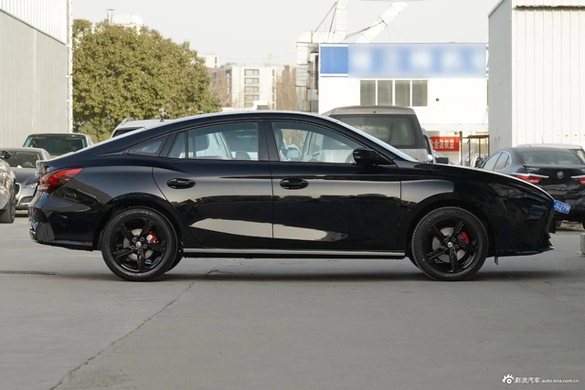 2022款MG5天蝎座 1.5T Trophy运动豪享版