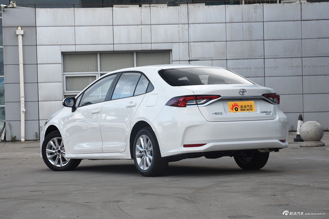 2024款卡罗拉 1.2T 精英版