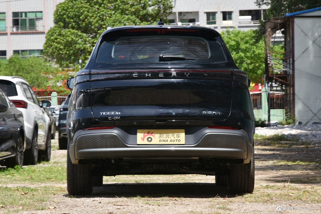 2025款瑞虎8 PLUS C-DM 1.5T 116KM豪华型 5座