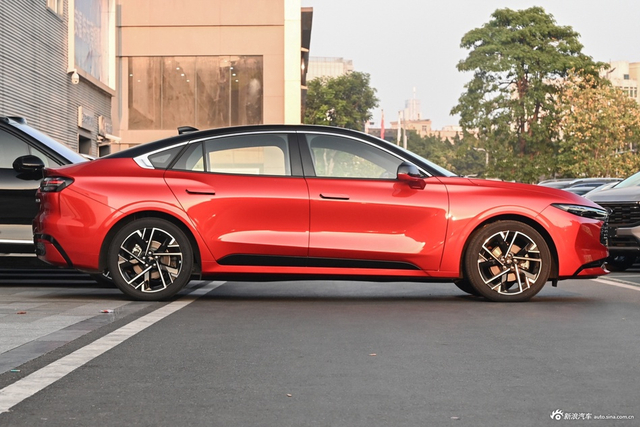 2026款蒙迪欧 2.0T EcoBoost 至尊型