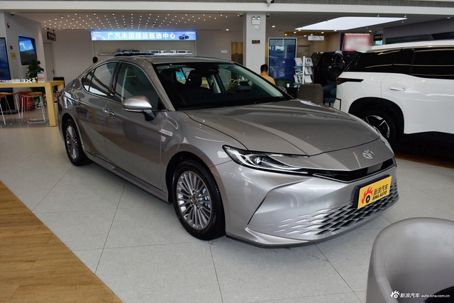 2026款凯美瑞 2.0GVP 豪华版