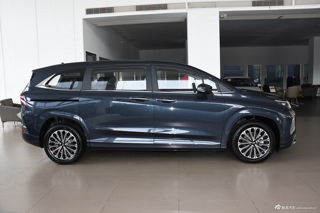 2024款库斯途 270TGDi LUX 尊贵版