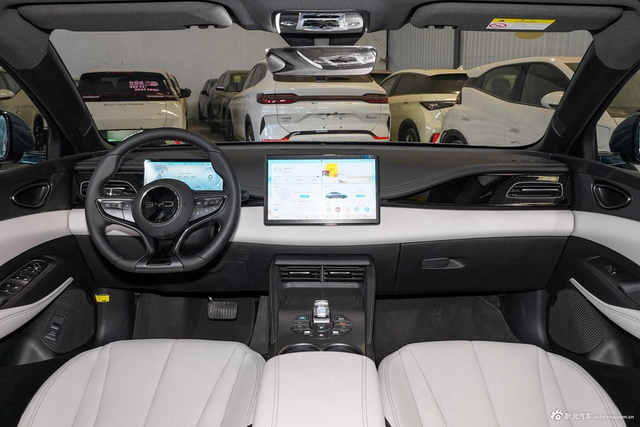 2024款海豹06DM-i 120KM尊荣型