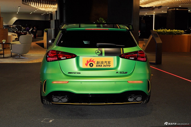 2024款AMG A 45 S 4MATIC+ 魔焰绿特别版