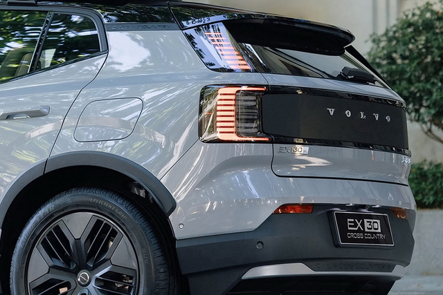 2026款沃尔沃EX30 CrossCountry 双电机四驱高性能版Ultra官图